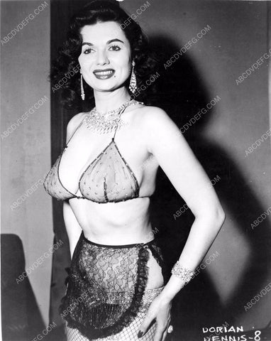 stripper Burlesque dancer Dorian Dennis pic 8b20-0200