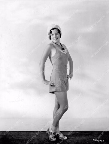 cute Gertrude Messenger in pre-code summer wear 8b20-0249