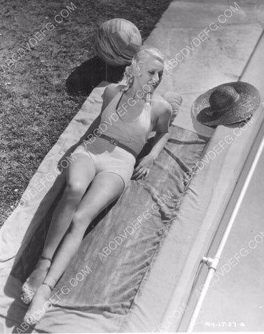 early film star Hazel Forbes sunbathing in the back yard 8b20-0278