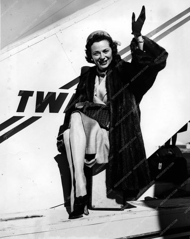 news photo Jan Clayton flies TWA Airlines 8b20-0292