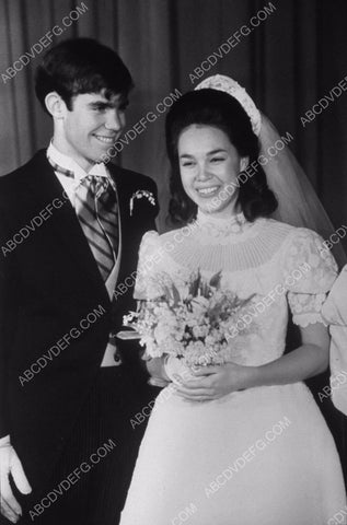 Julie Nixon weds David Eisenhower 8b20-0348