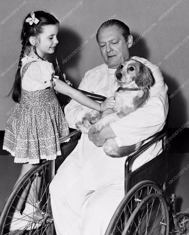 Margaret O'Brien Lionel Barrymore her cute dog behind the scenes 8b20-0423