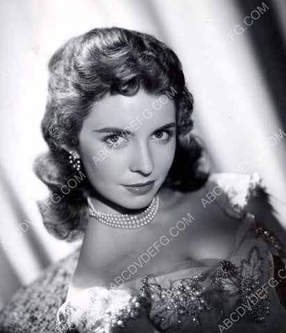 Margaret O'Brien portrait 8b20-0424