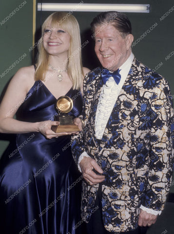 Mary Travers Rudy Vallee some music awards 8b20-0466