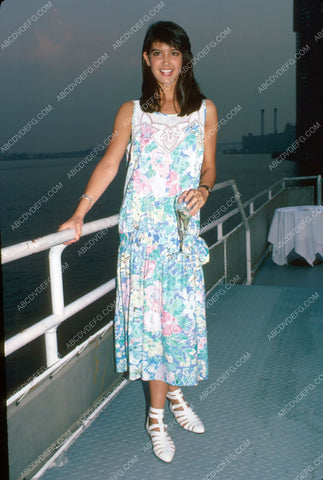 Phoebe Cates portrait 8b20-0539