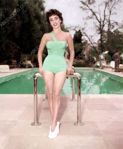 lovely Elizabeth Taylor film The Girl Who Had Everything 8b20-0958