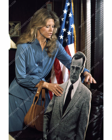 Lindsay Wagner w cardboard cutout Richard Anderson TV Bionic Woman 8b20-10202