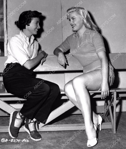 beautiful Cleo Moore and friend behind the scenes 8b20-10447