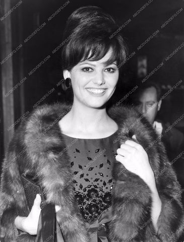 beautiful Claudia Cardinale out for the evening 8b20-10454