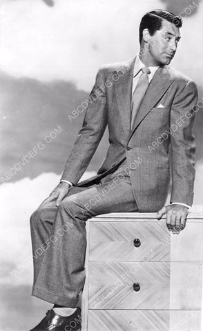 Cary Grant fashion portrait 8b20-10567