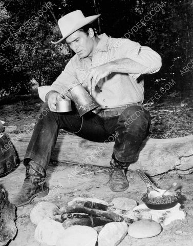 Clint Walker has morning coffee and beans TV Cheyenne 8b20-10706