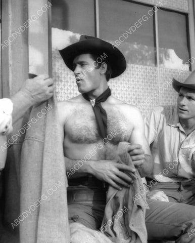 rugged and handsome Clint Walker behind the scenes 8b20-10749