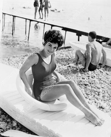Connie Francis in her swimsuit at the beach 8b20-10804