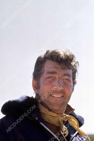Dean Martin outdoors pic 8b20-10864