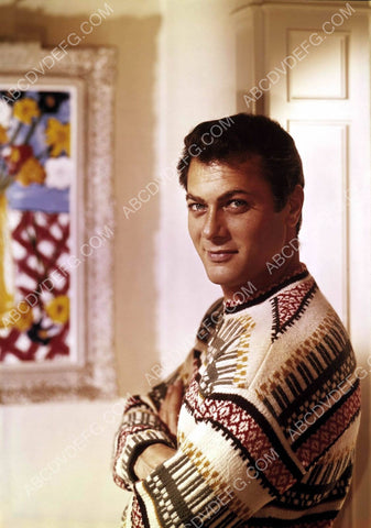 Tony Curtis at home 8b20-10954