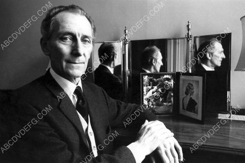cool Peter Cushing at home pic 8b20-10966