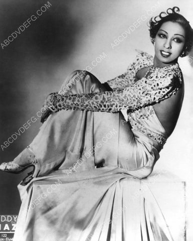 gorgeous Josephine Baker portrait 8b20-10981