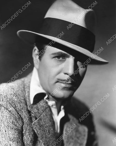 dapper Warner Baxter portrait 8b20-11006