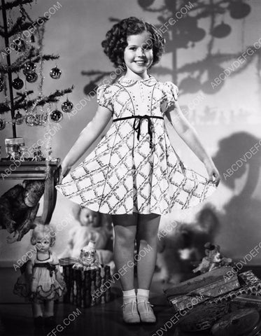 cute Shirley Temple by the Christmas Tree 8b20-1113