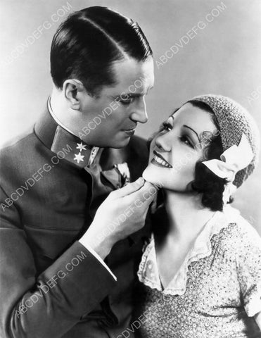 Maurice Chevalier Claudette Colbert film The Smiling lieutenant 8b20-11155