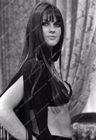 beautiful Caroline Munro portrait 8b20-11615