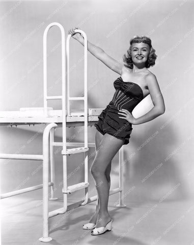 beautiful Donna Reed in her new swimwear 8b20-11900