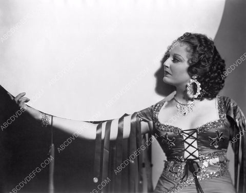 brunette Thelma Todd film The Bohemian Girl 8b20-1200