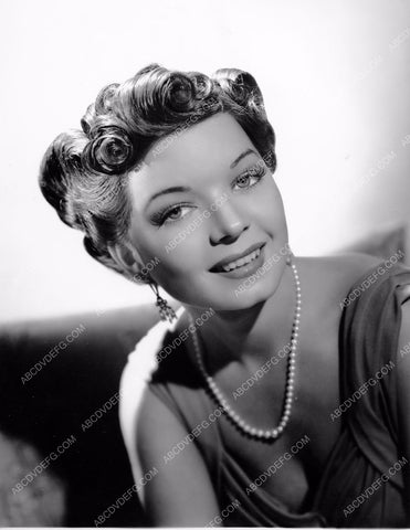 Frances Langford cool portrait 8b20-12048
