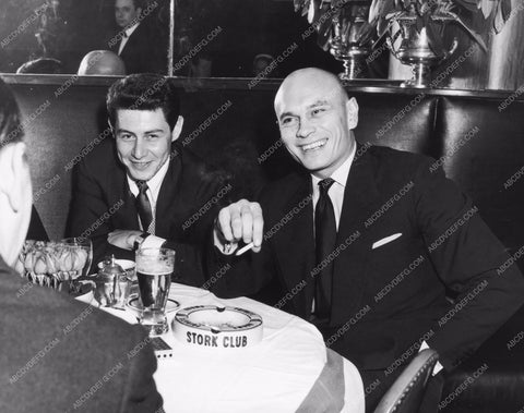 Eddie Fisher Yul Brynner dining at the Stork Club Restaurant 8b20-12181