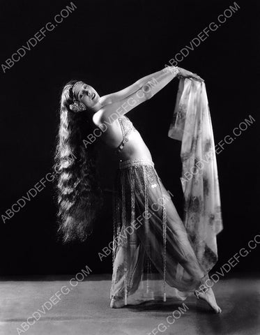 Olive Ann Alcorn dancing away 8b20-12519