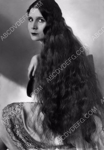 Olive Ann Alcorn portrait 8b20-12522