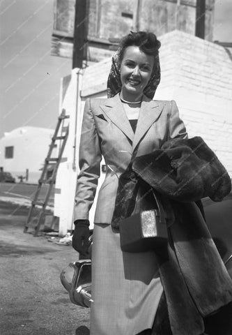 candid Frances Gifford on studio backlot 8b20-12620