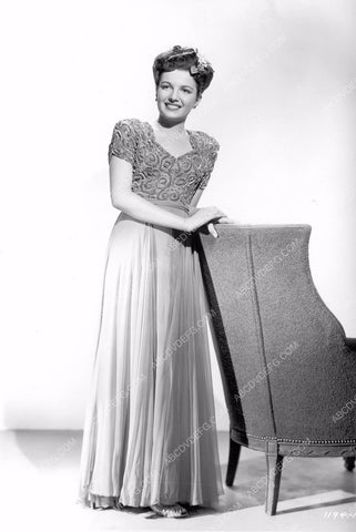 Francis Gifford full length fashion portrait 8b20-12630