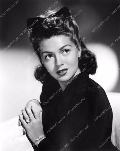 brunette Lana Turner portrait 8b20-1264