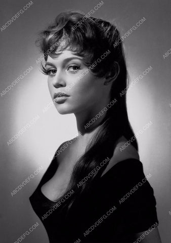 gorgeous Brigitte Bardot portrait 8b20-12769