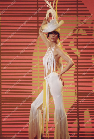 slender Cher spoprting her new fashion 8b20-13008