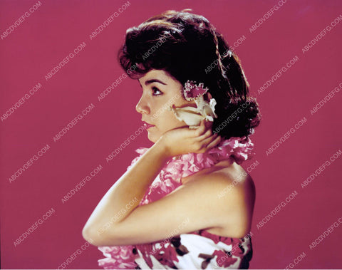 beautiful Annette Funicello in her Hawaiian lay and dress 8b20-13021