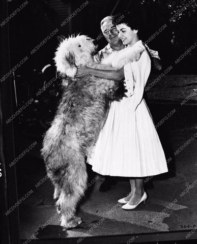 Annette Funicello visits w The Shaggy Dog 8b20-13086