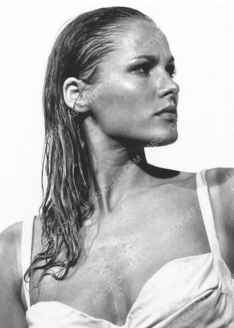 beautiful Ursula Andress pic film Dr. No 8b20-13209