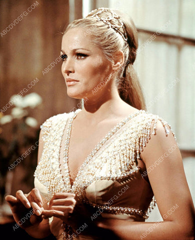 beautiful Ursula Andress portrait 8b20-13218