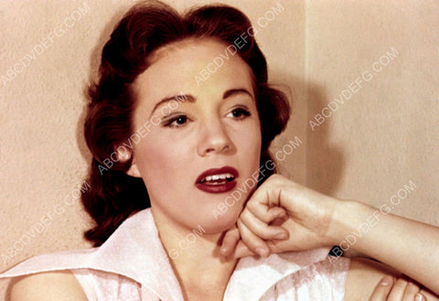 Julie Andrews portrait 8b20-13294