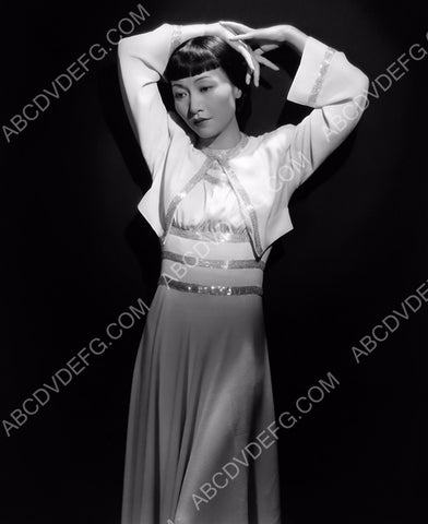 Anna May Wong full length fashion portrait 8b20-1356