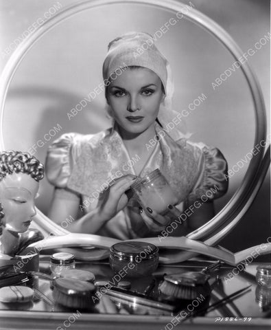Dolores Casey at the makeup table 8b20-14358