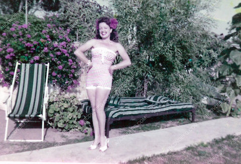 burlesque stripper Dorothy Dare in her backyard 8b20-14360