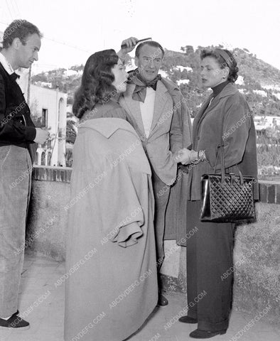 candid George Sanders on the set 8b20-14485