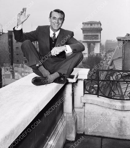 cool Cary Grant on the rooftops of Paris 8b20-14718