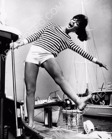 Dodie Marshall ready for a boat ride 8b20-15147