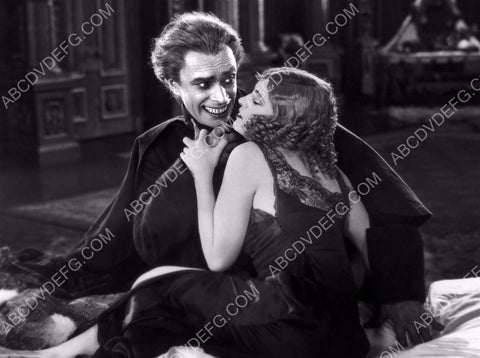 Mary Philbin Conrad Veidt silent horror film The Man Who Laughs 8b20-1531