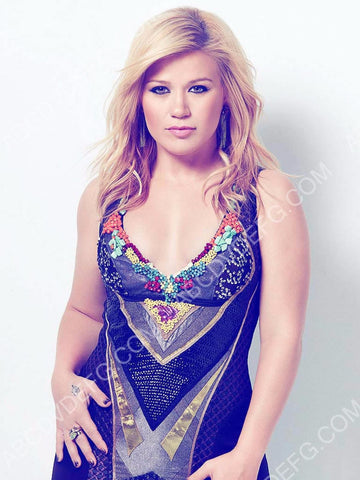 beautiful Kelly Clarkson portrait 8b20-15349