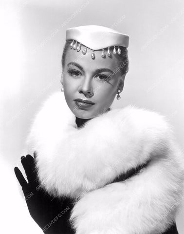Vera-Ellen super fashion in white fur and hat 8b20-1541